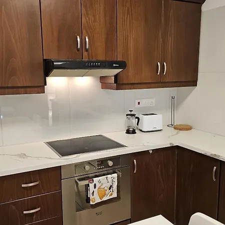 Skyline Nest Apartment *