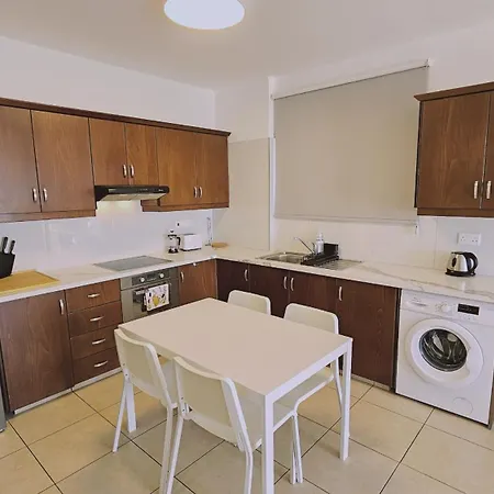 Skyline Nest Apartment Larnaca